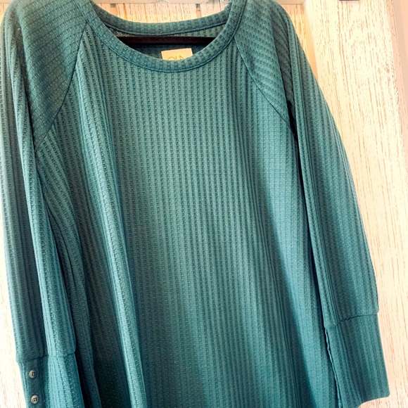 Tops - Bluish green long sleeve top with button detail sleeves size xl